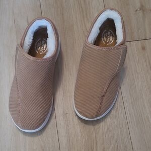 FitVille Womans Diabetiv Shoes House Slippers For Women Size 8.5 W